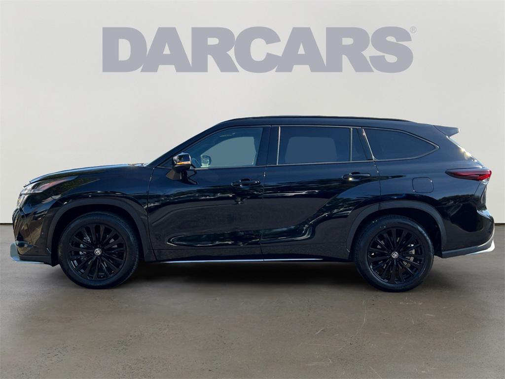 used 2025 Toyota Highlander car, priced at $46,499