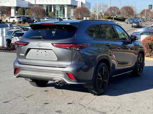 used 2024 Toyota Highlander car, priced at $42,262