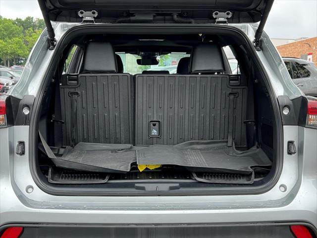 used 2024 Toyota Highlander car, priced at $45,000