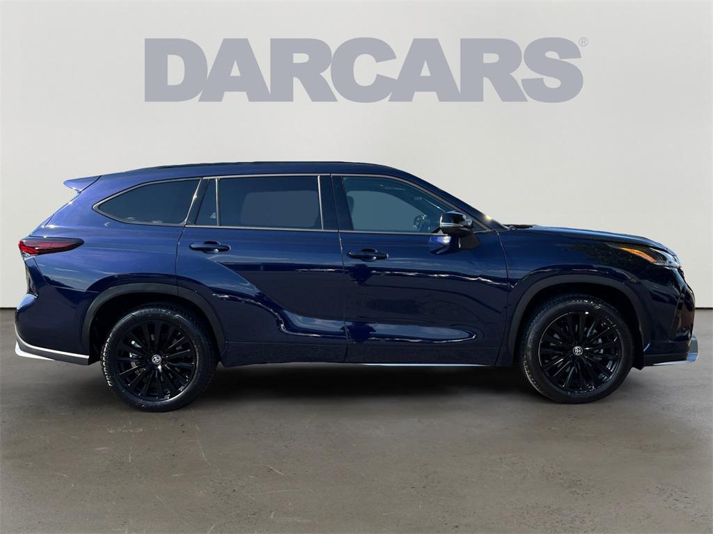 used 2025 Toyota Highlander car, priced at $46,499