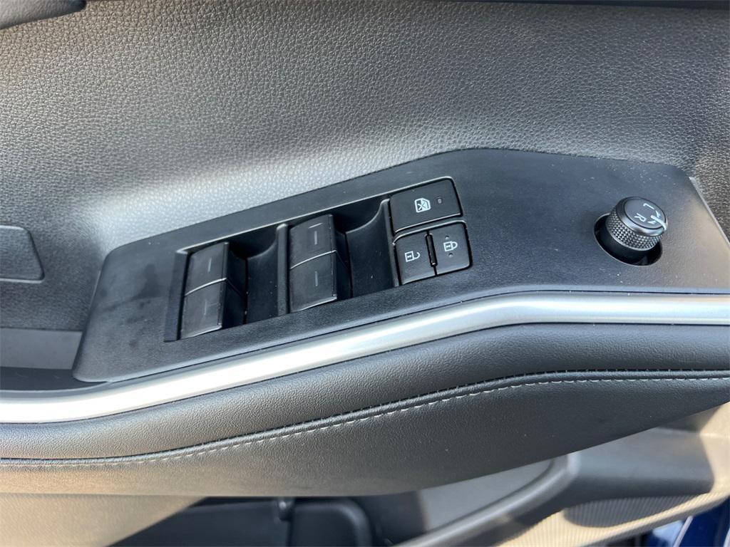 used 2025 Toyota Highlander car, priced at $46,499