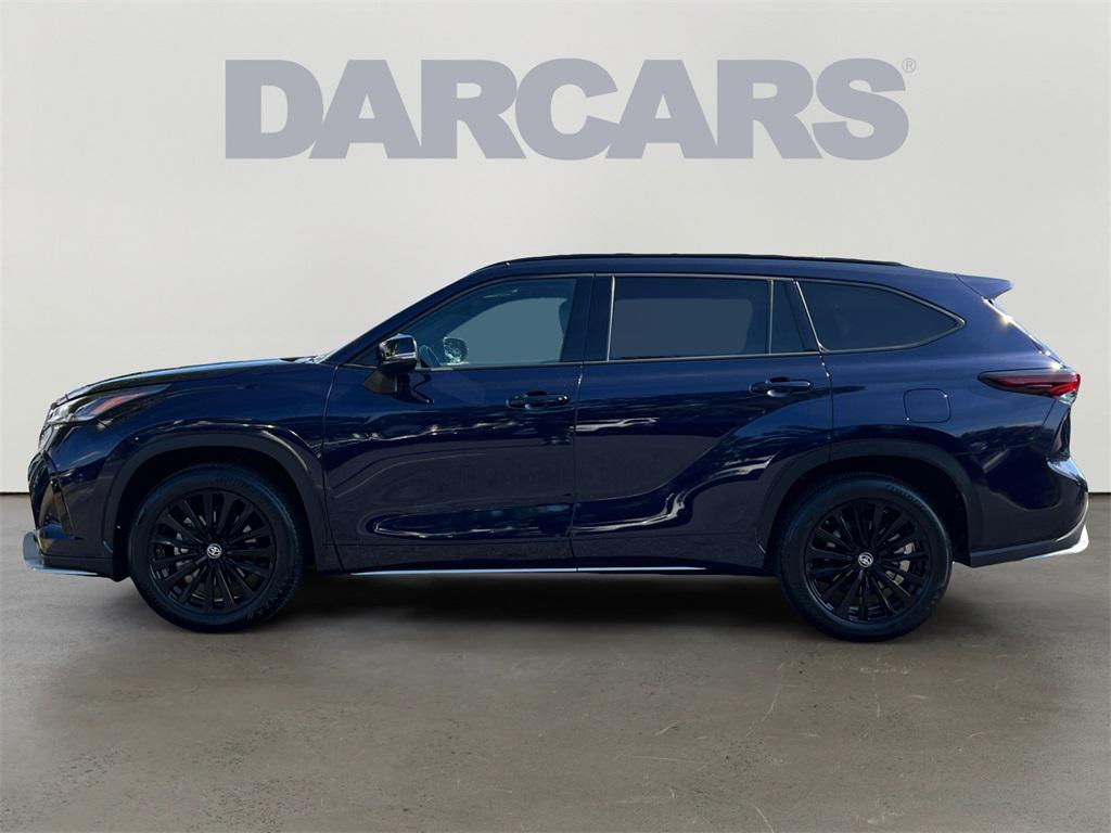 used 2025 Toyota Highlander car, priced at $46,499