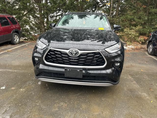 used 2023 Toyota Highlander car, priced at $43,990