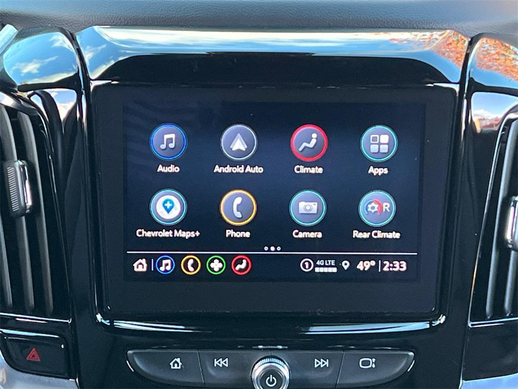 used 2022 Chevrolet Traverse car, priced at $28,139