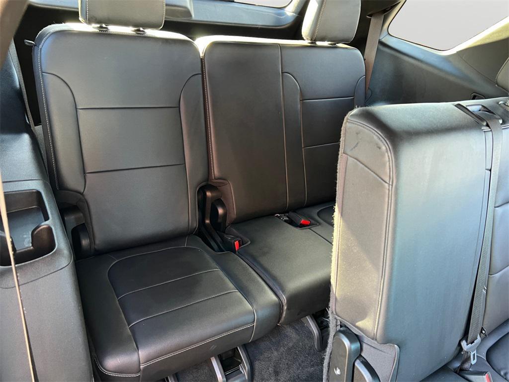 used 2022 Chevrolet Traverse car, priced at $28,139