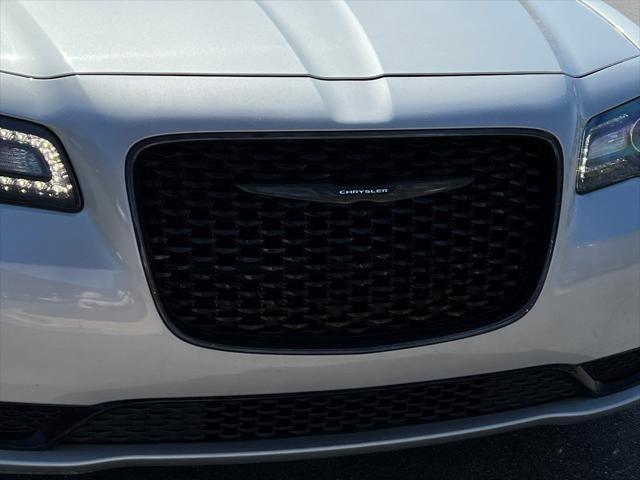 used 2022 Chrysler 300 car, priced at $21,887