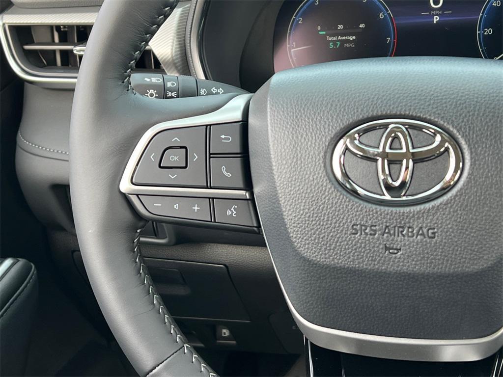 new 2026 Toyota Highlander car, priced at $55,138