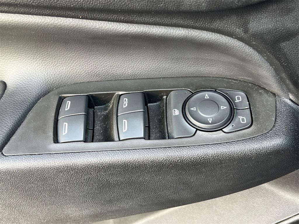 used 2023 Chevrolet Equinox car, priced at $21,520