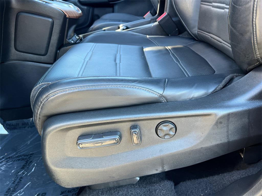 used 2020 Honda CR-V car, priced at $26,299