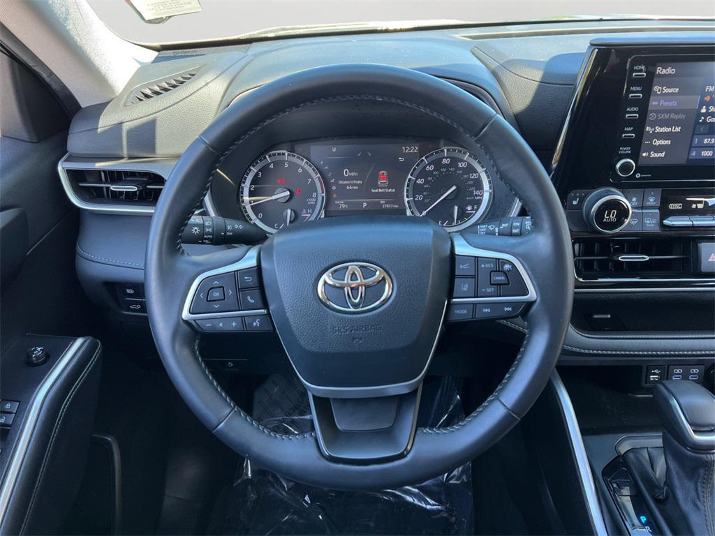 used 2022 Toyota Highlander car, priced at $37,890