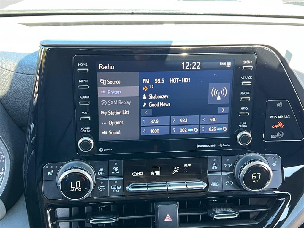 used 2022 Toyota Highlander car, priced at $37,890