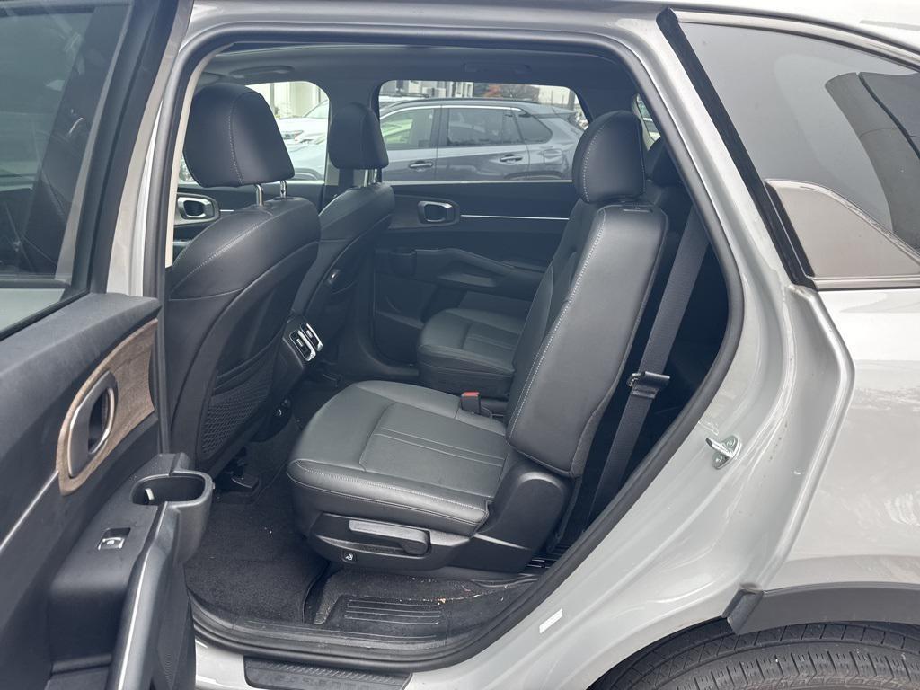 used 2023 Kia Sorento car, priced at $30,390