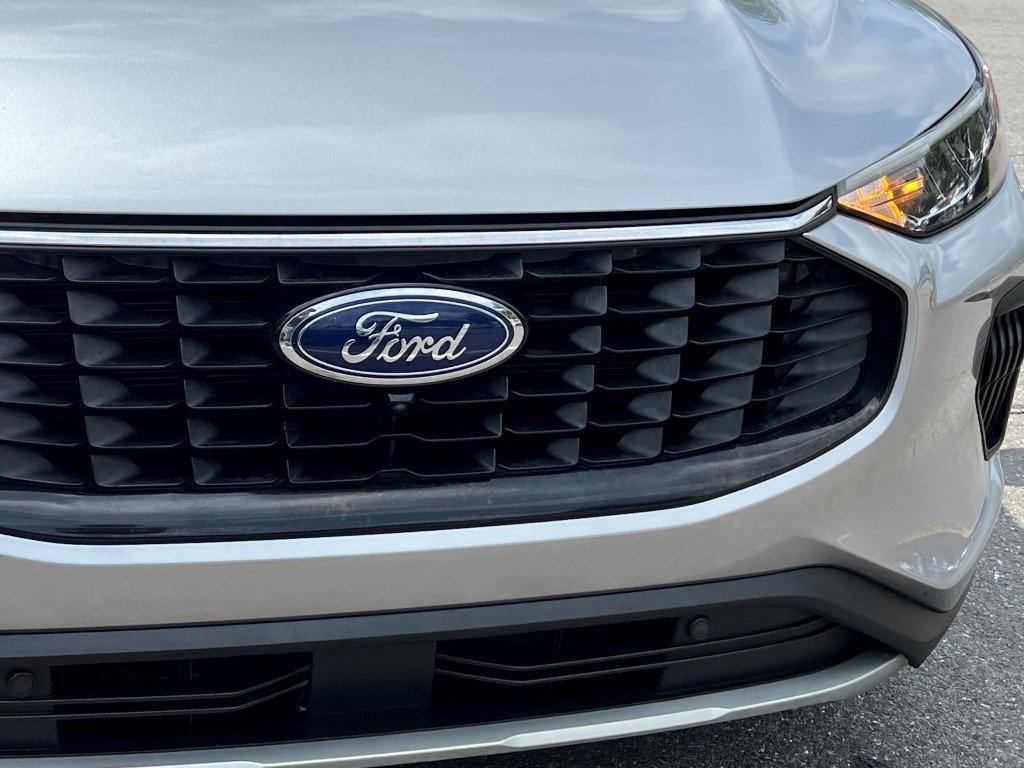 used 2023 Ford Escape car, priced at $19,899