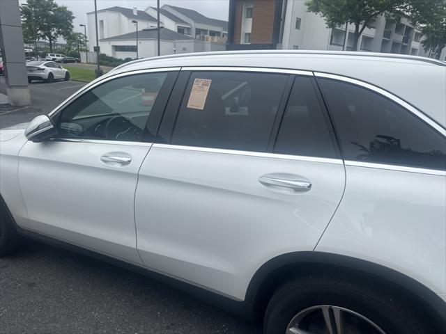 used 2022 Mercedes-Benz GLC 300 car