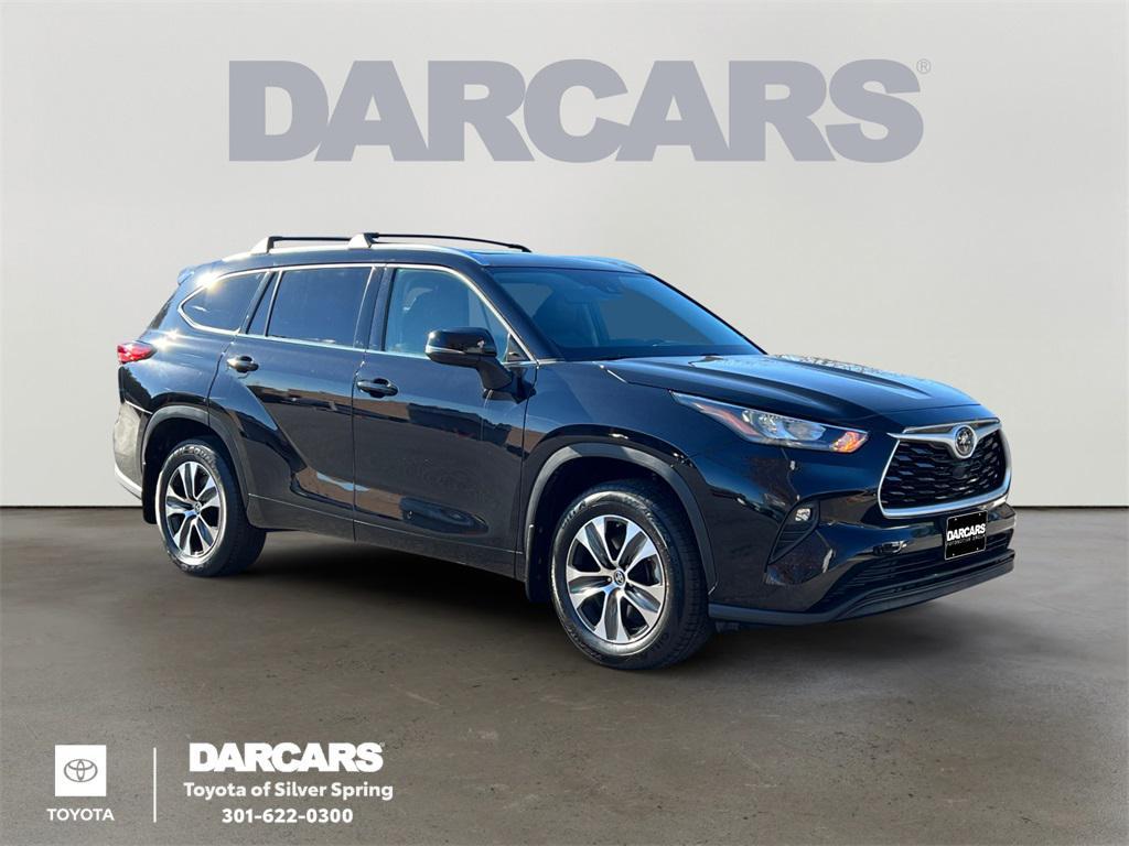 used 2020 Toyota Highlander car, priced at $30,999