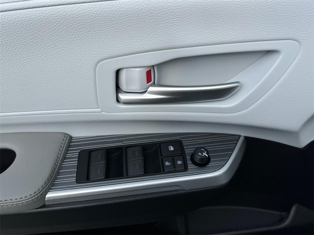 new 2025 Toyota Sienna car, priced at $48,605