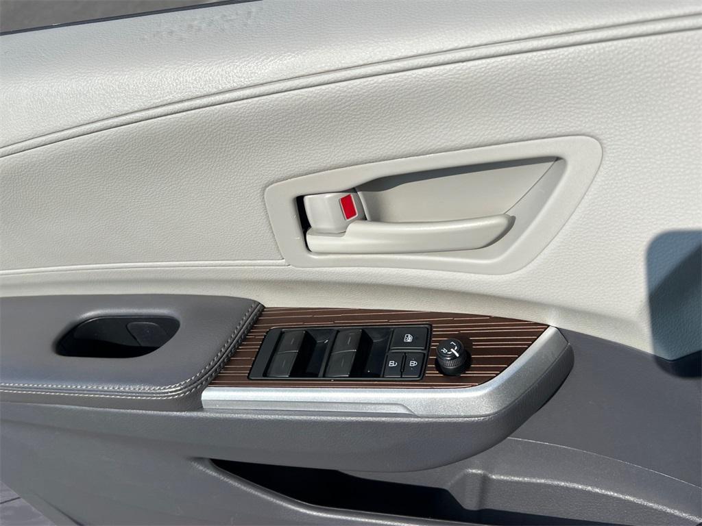 used 2022 Toyota Sienna car, priced at $29,399