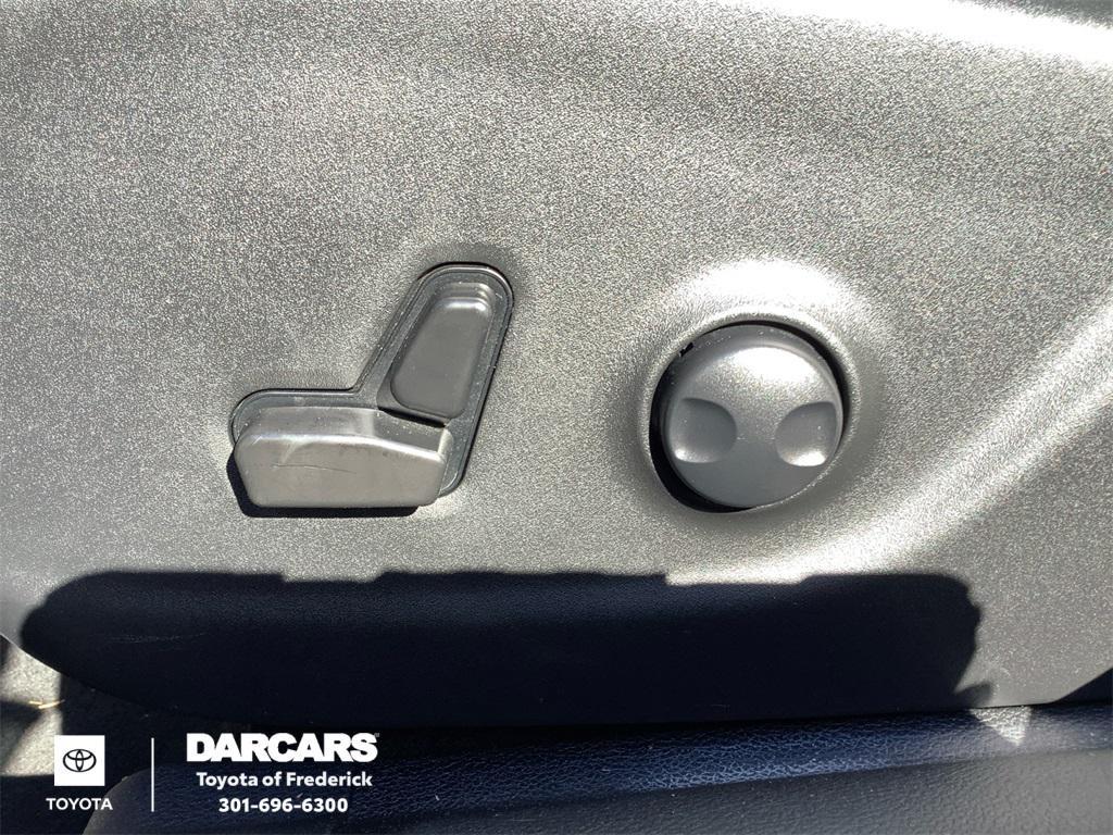 used 2023 Jeep Cherokee car, priced at $23,299