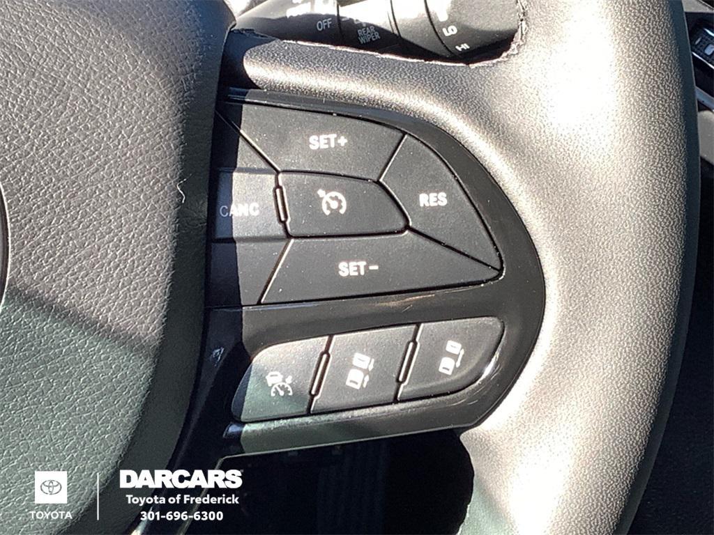 used 2023 Jeep Cherokee car, priced at $23,299