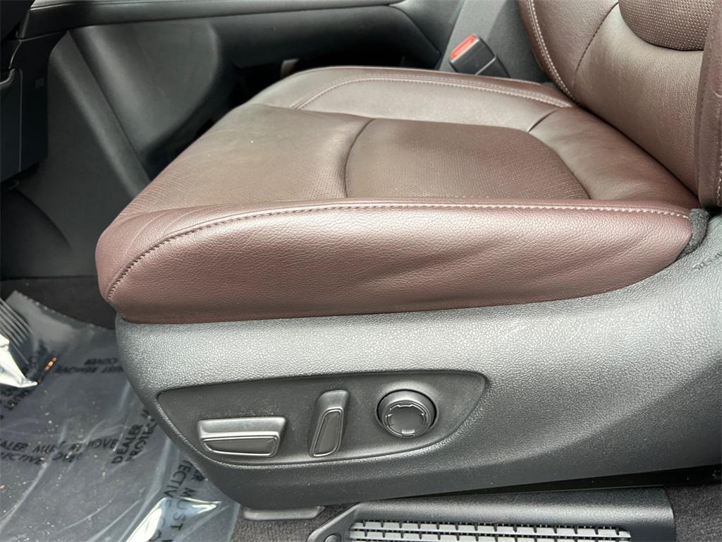 used 2023 Toyota Sienna car, priced at $50,375
