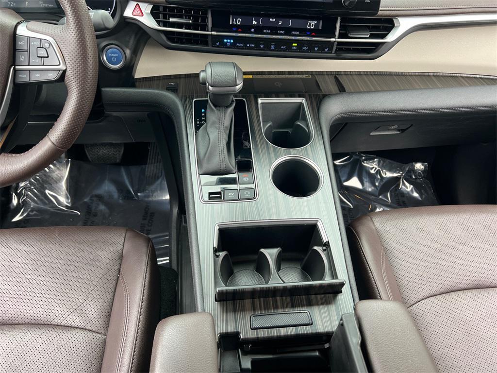 used 2023 Toyota Sienna car, priced at $50,375