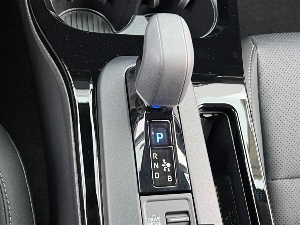new 2025 Toyota Prius car, priced at $38,164