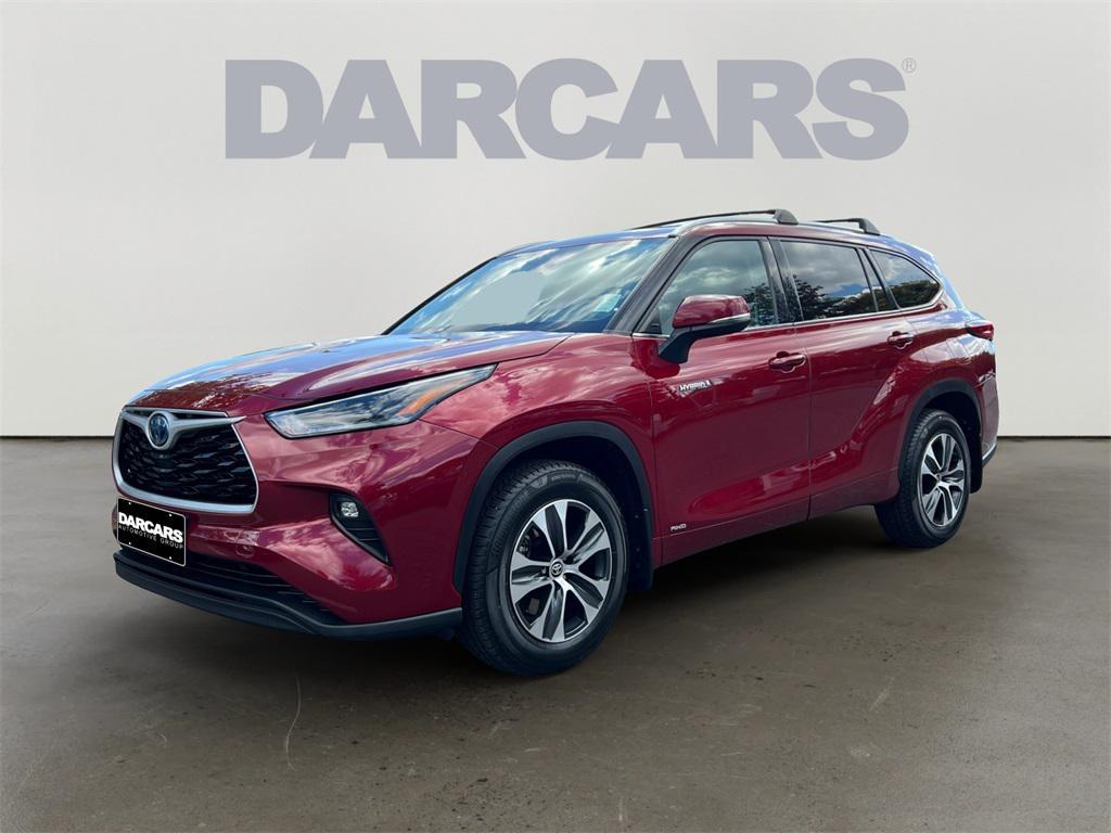 used 2021 Toyota Highlander Hybrid car, priced at $33,499