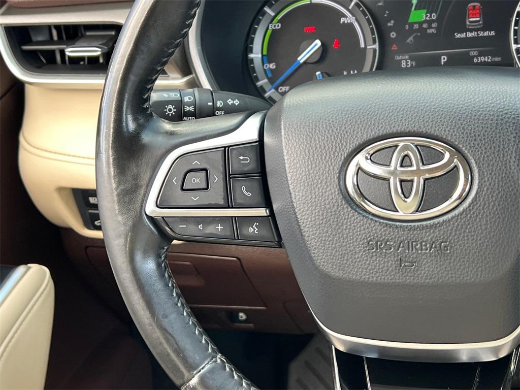 used 2021 Toyota Highlander Hybrid car, priced at $33,499