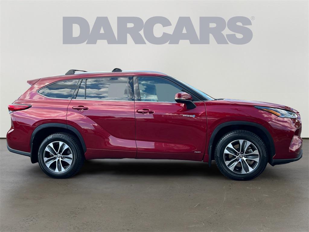 used 2021 Toyota Highlander Hybrid car, priced at $33,499