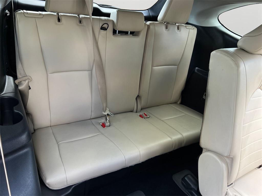 used 2021 Toyota Highlander Hybrid car, priced at $33,499