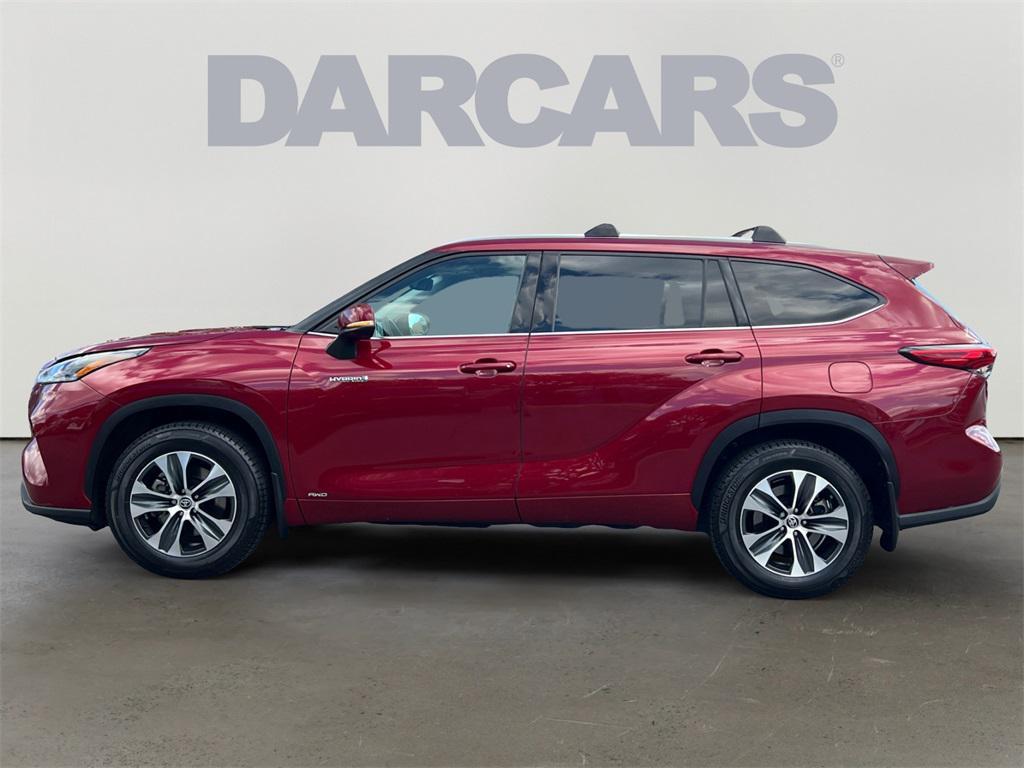 used 2021 Toyota Highlander Hybrid car, priced at $33,499