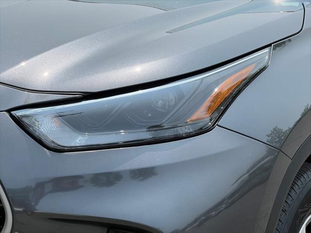 used 2024 Toyota Highlander Hybrid car, priced at $46,000