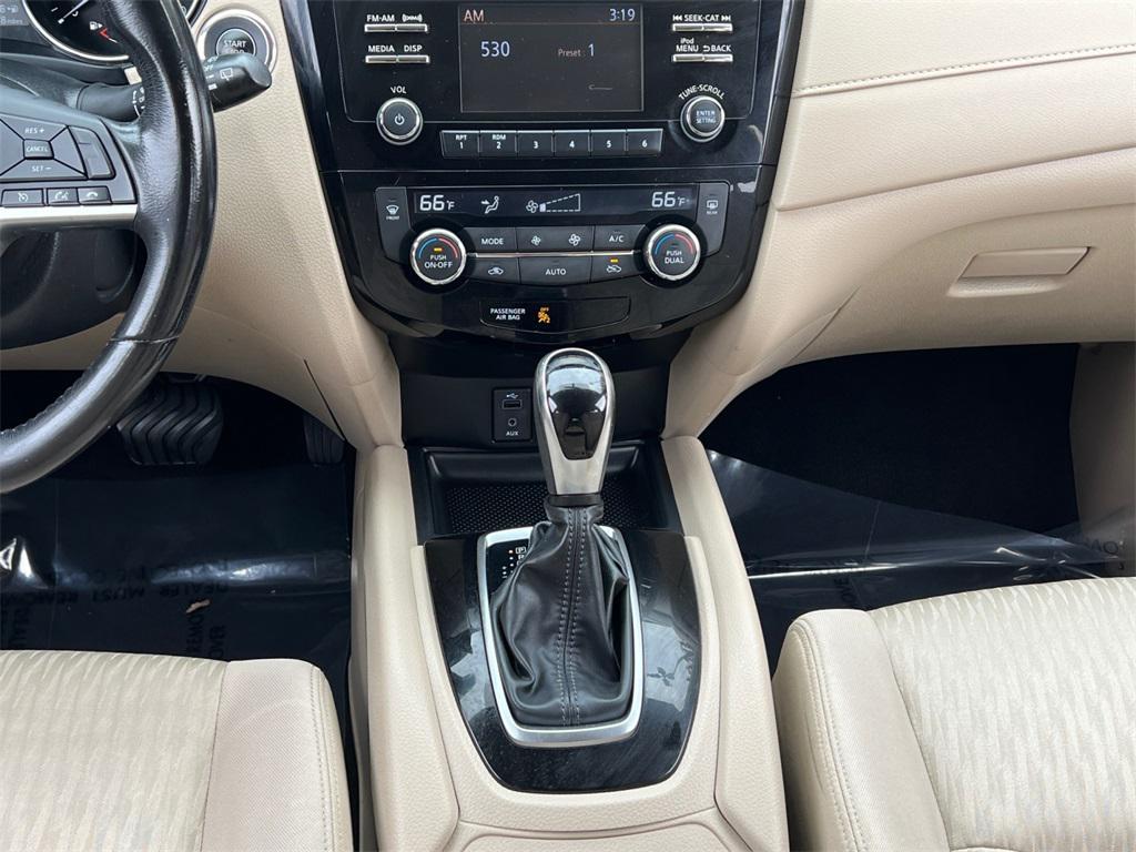 used 2017 Nissan Rogue car, priced at $13,699