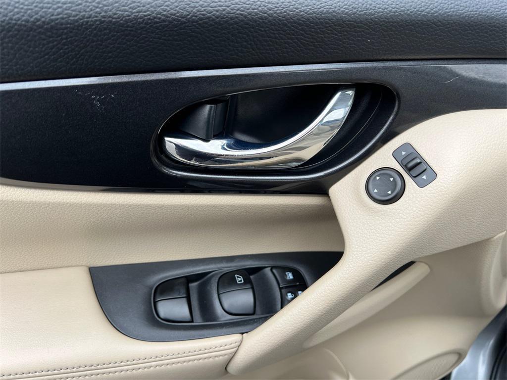 used 2017 Nissan Rogue car, priced at $13,699