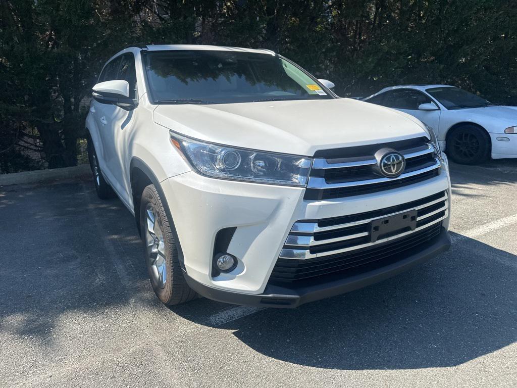 used 2018 Toyota Highlander car, priced at $25,490