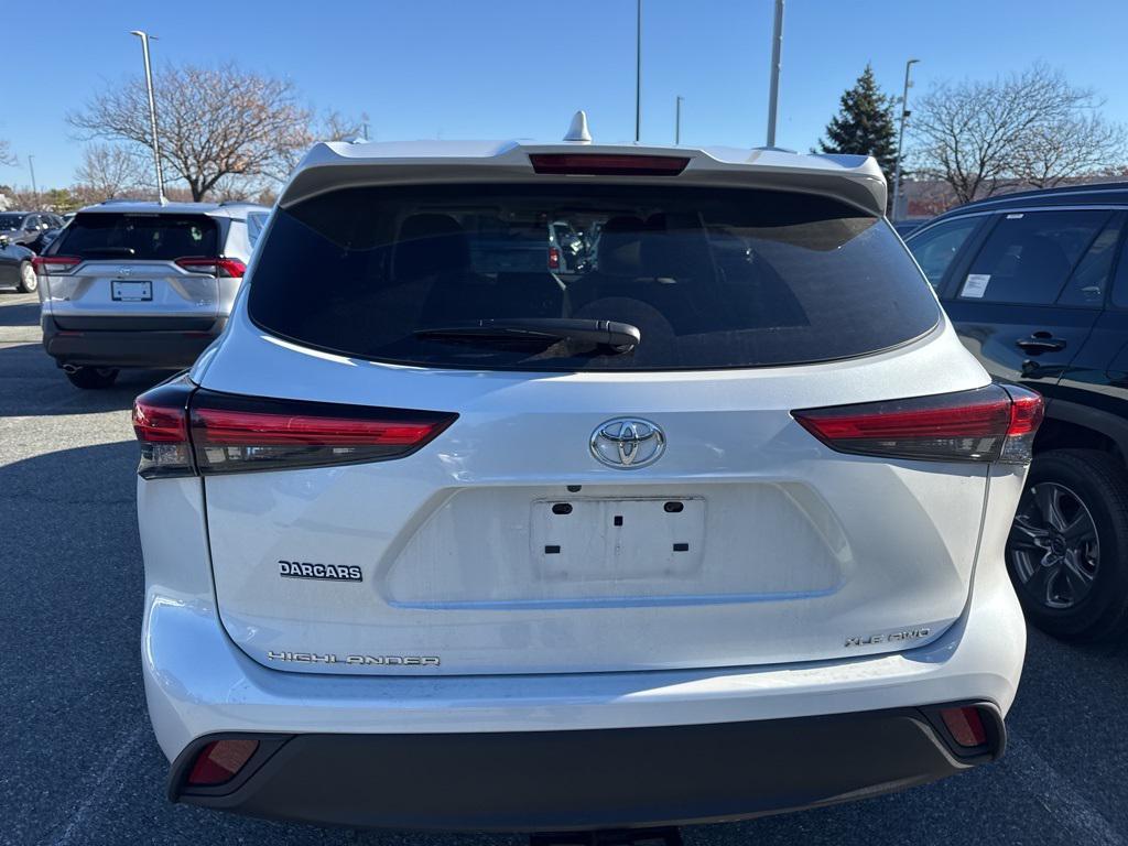 used 2022 Toyota Highlander car, priced at $33,786