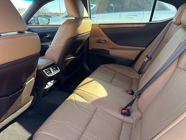 used 2020 Lexus ES 350 car, priced at $30,500