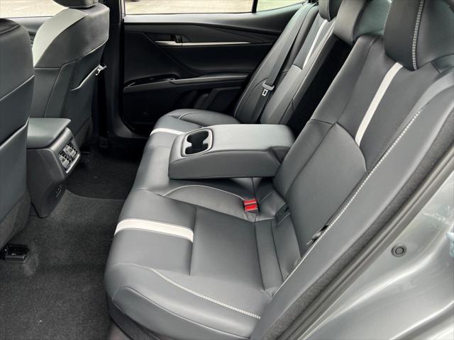 new 2025 Toyota Camry car, priced at $32,944