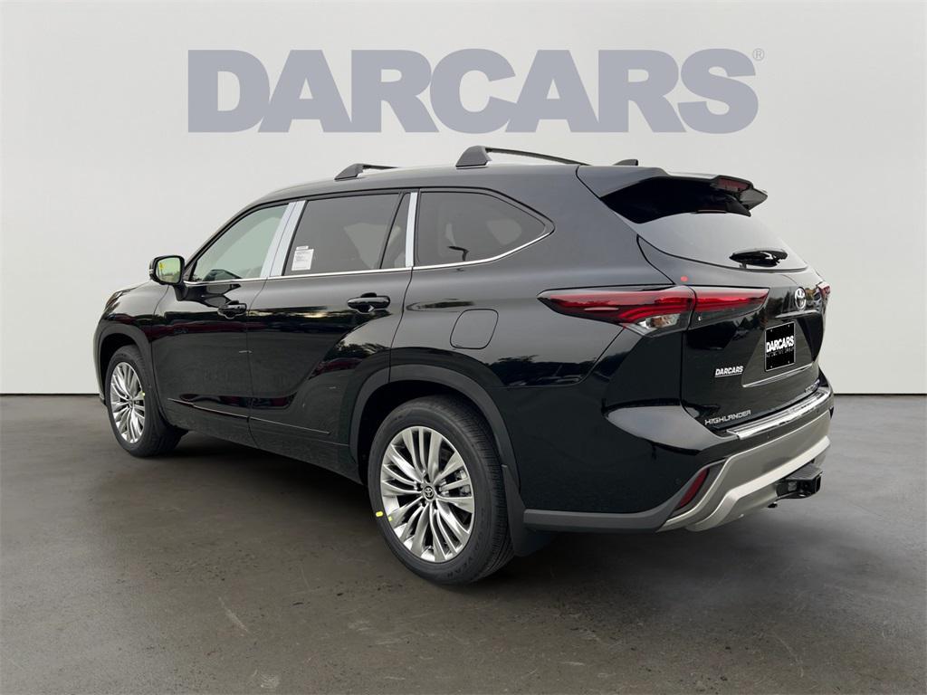 new 2025 Toyota Highlander car, priced at $55,957