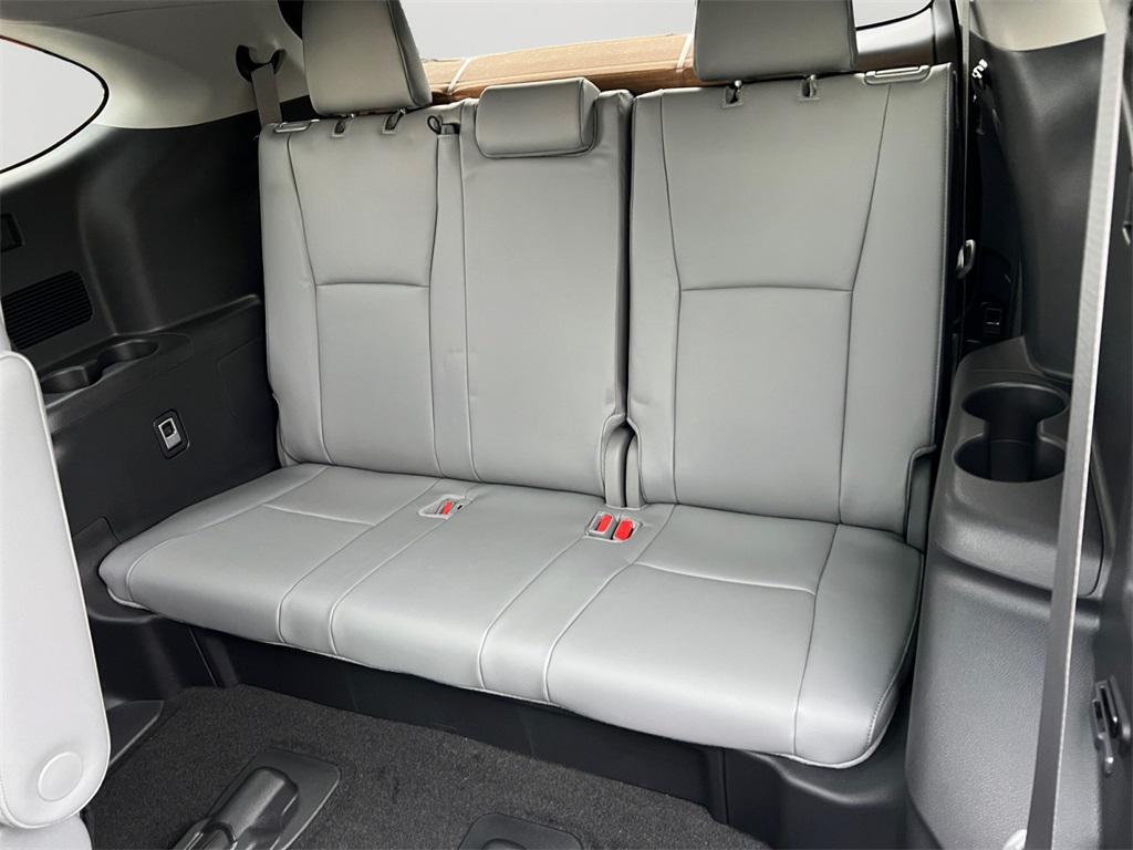 new 2025 Toyota Highlander car, priced at $55,957