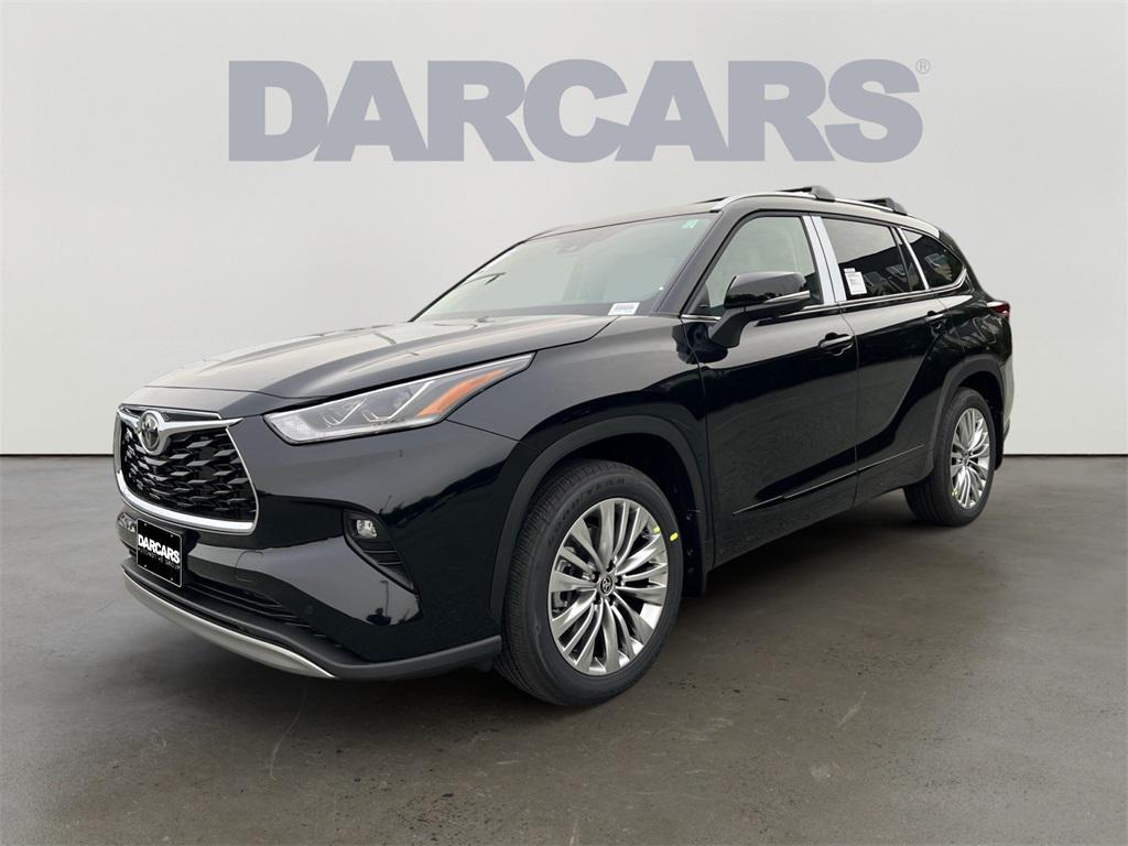 new 2025 Toyota Highlander car, priced at $55,957