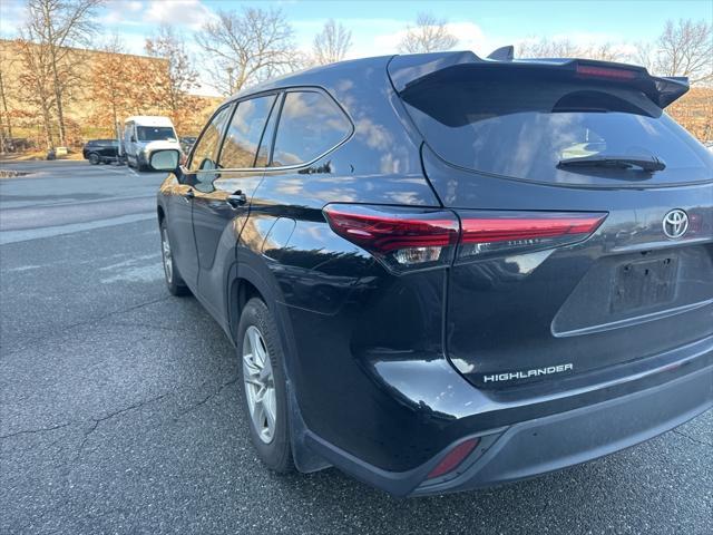 used 2022 Toyota Highlander car, priced at $28,918