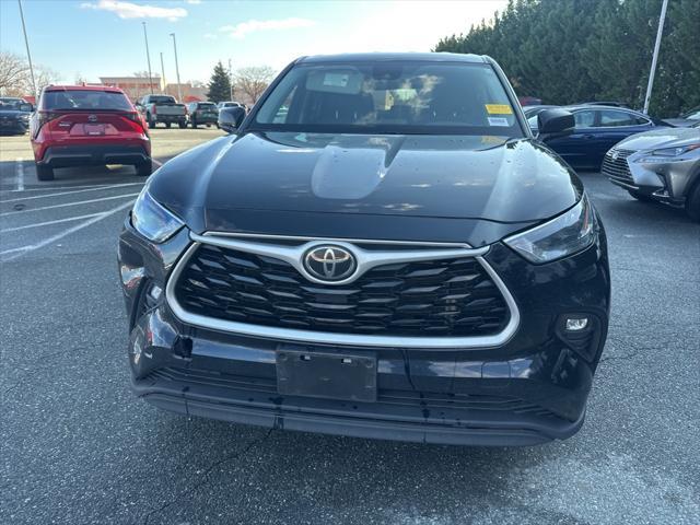 used 2022 Toyota Highlander car, priced at $28,918