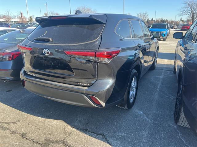 used 2022 Toyota Highlander car, priced at $32,000