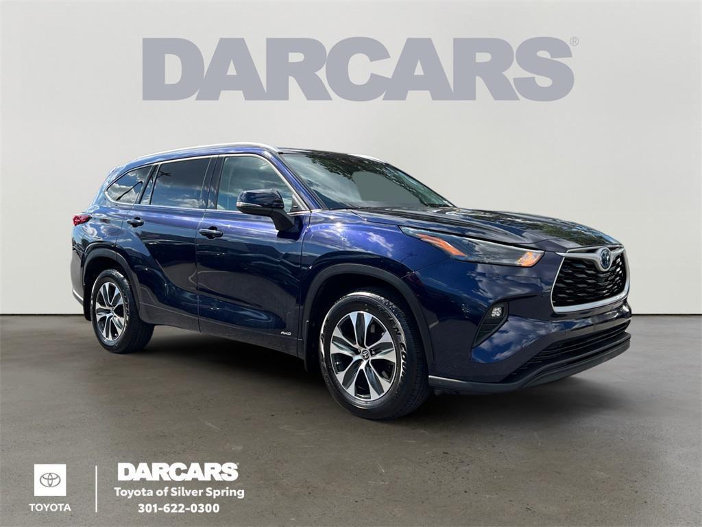 used 2022 Toyota Highlander Hybrid car, priced at $35,499