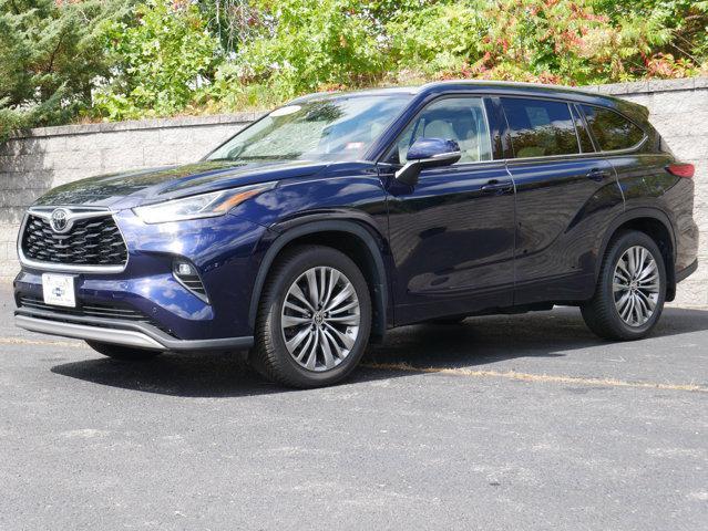 used 2021 Toyota Highlander car, priced at $40,888