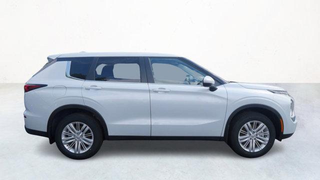 new 2024 Mitsubishi Outlander car, priced at $32,503