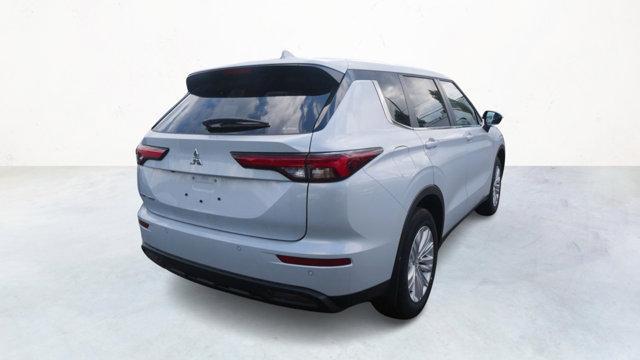 new 2024 Mitsubishi Outlander car, priced at $32,503