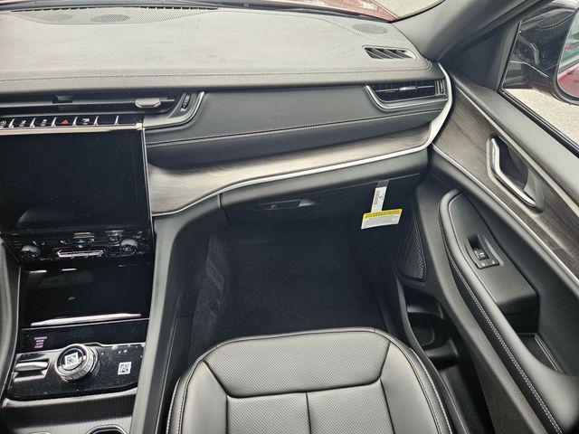 new 2025 Jeep Grand Cherokee L car, priced at $44,909