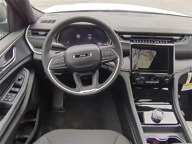 new 2025 Jeep Grand Cherokee car, priced at $38,347